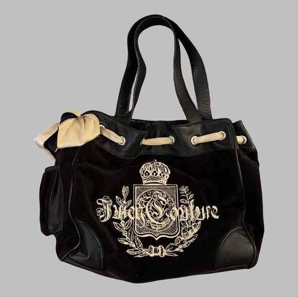 Juicy Couture Handbags - JUICY COUTURE Vintage Y2K Daydreamer Bag